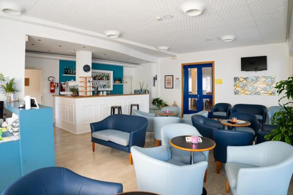 Hotel Eugenio 2* ☆ Cesenatico, Riviera di Rimini, Italia (3 ... Hotel Eugenio 2* ☆ Cesenatico, Riviera di Rimini, Italia (3 ...